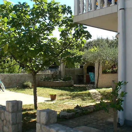 Appartamento Bava Ugljan